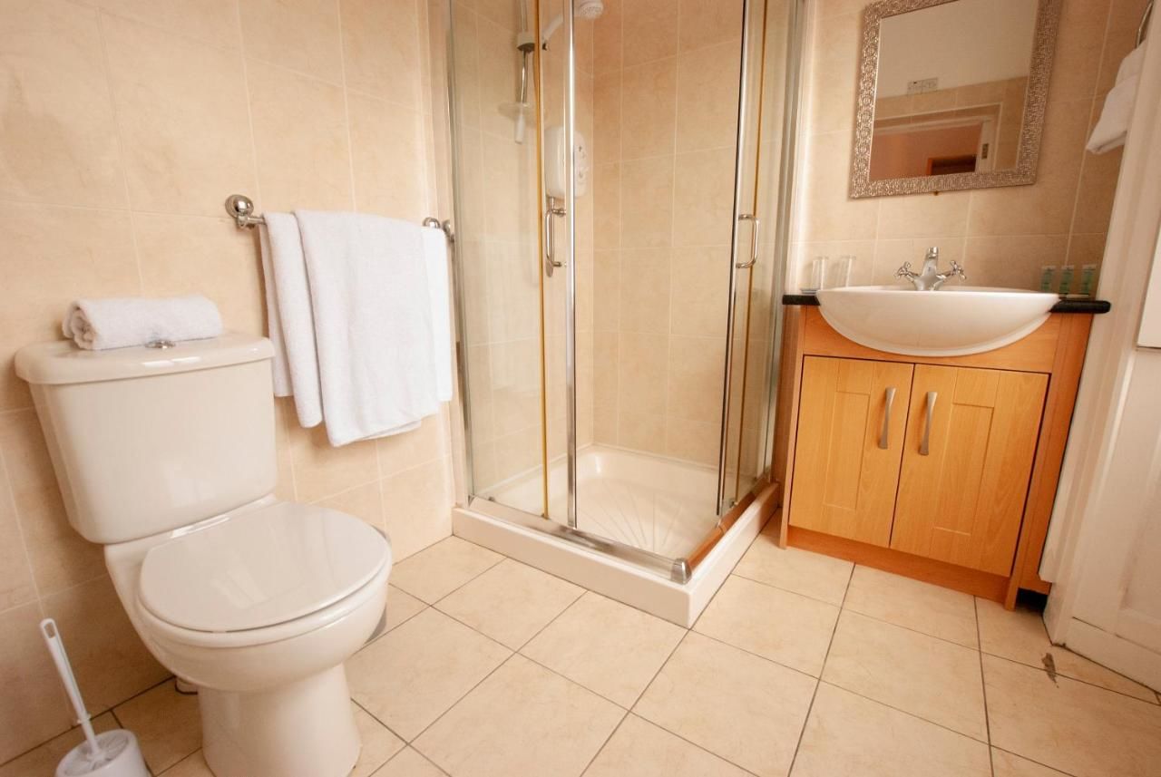 Гостевой дом The Village Campus Килкенни